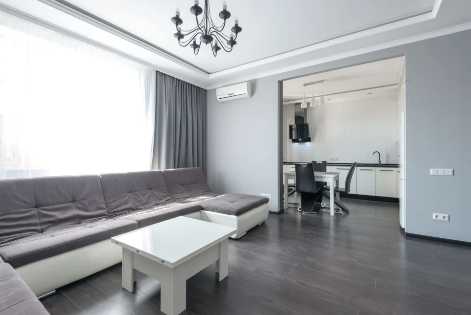 Khu tiếp nhận và kiểm tra máy